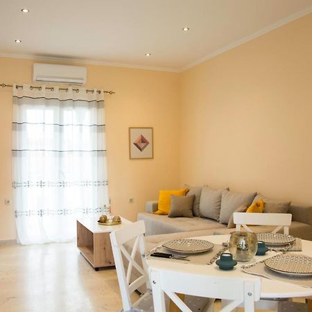 Aurelia Seaside Apartment Kávos Buitenkant foto